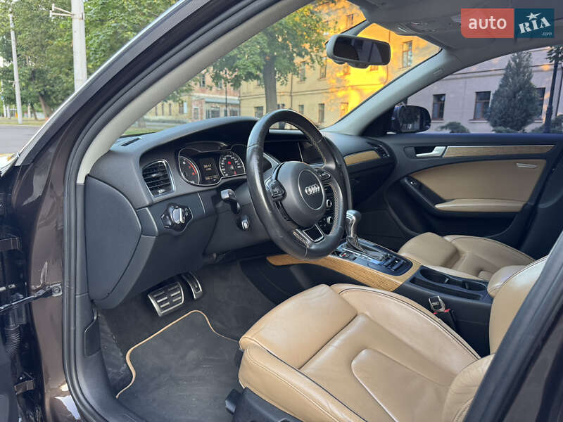 Седан Audi A4 2012 в Николаеве