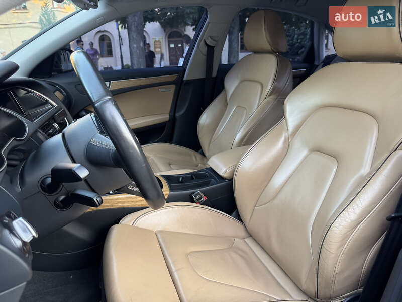 Седан Audi A4 2012 в Николаеве