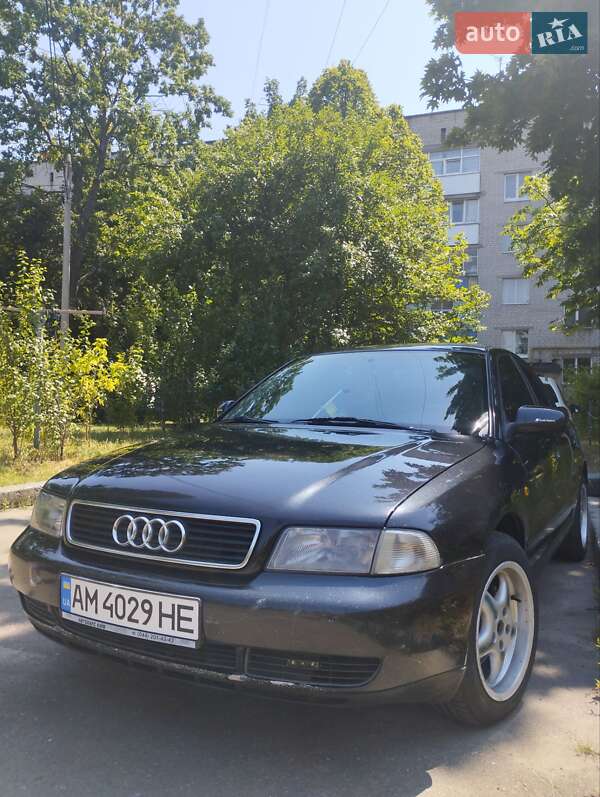 Седан Audi A4 1998 в Житомире