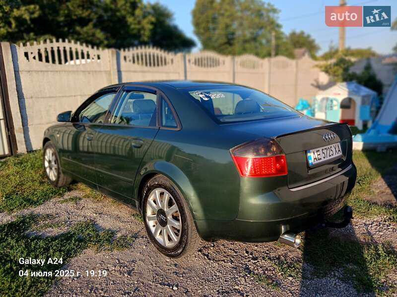 Седан Audi A4 2001 в Каменском