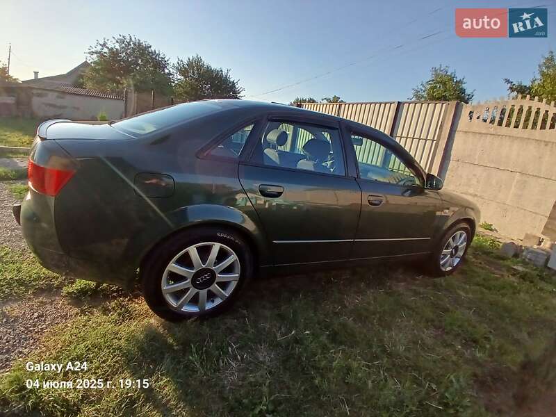 Седан Audi A4 2001 в Каменском