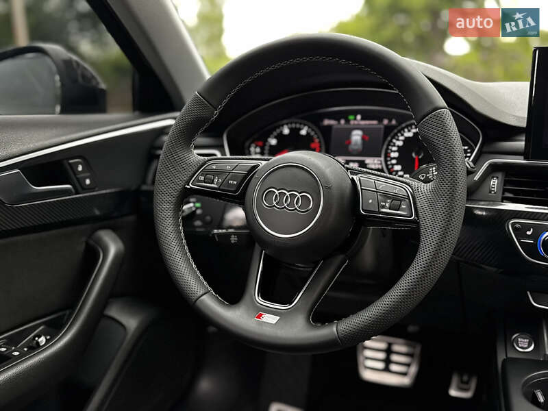 Универсал Audi A4 2021 в Львове