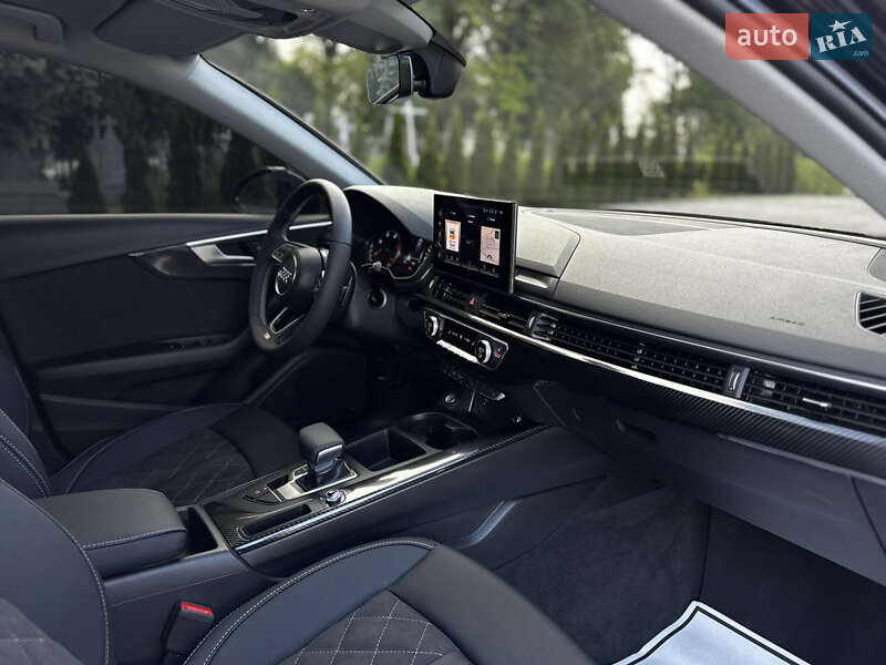 Универсал Audi A4 2021 в Львове