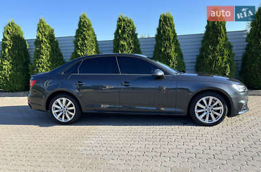 Седан Audi A4 2018 в 