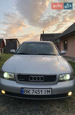 Седан Audi A4 1996 в 