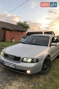 Седан Audi A4 1996 в 