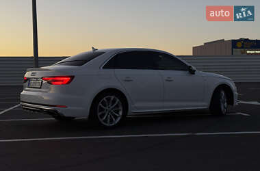 Седан Audi A4 2019 в 