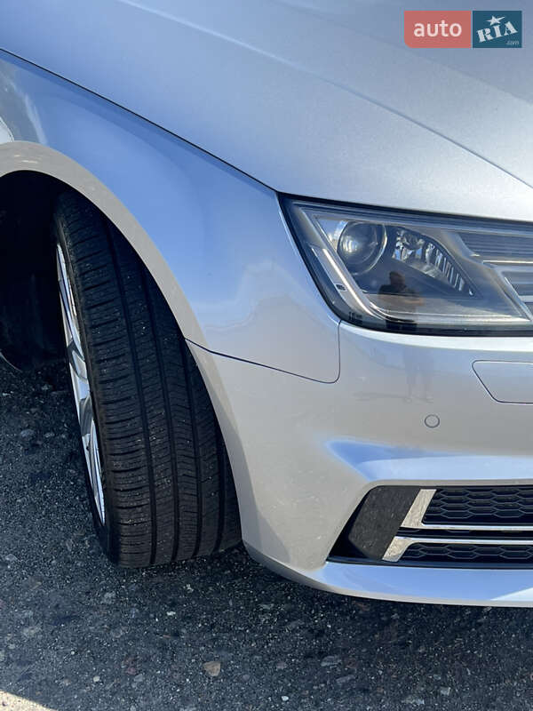 Седан Audi A4 2017 в Киеве