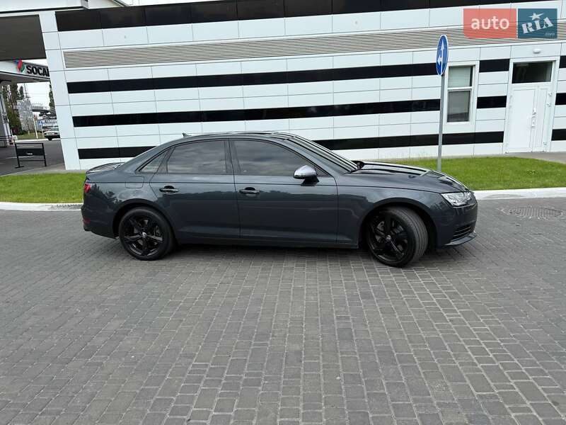 Седан Audi A4 2016 в Одессе