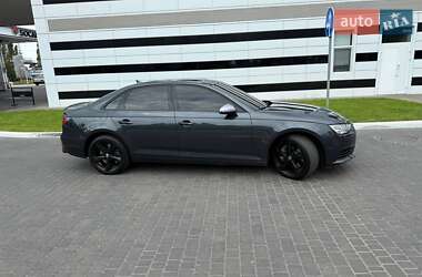 Седан Audi A4 2016 в 