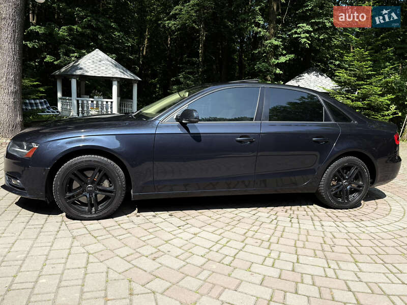 Седан Audi A4 2012 в Богородчанах