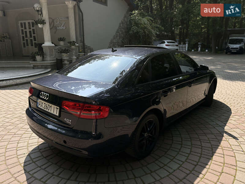 Седан Audi A4 2012 в Богородчанах