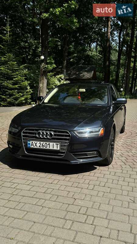 Седан Audi A4 2012 в Богородчанах
