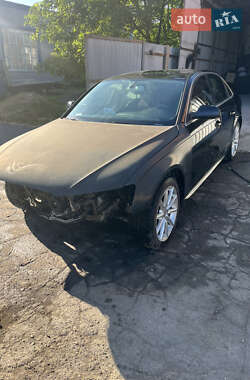 Седан Audi A4 2014 в Гайсине