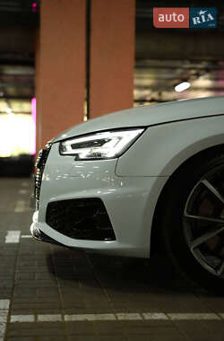 Седан Audi A4 2016 в 