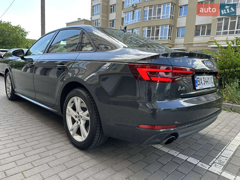 Седан Audi A4 2018 в Хмельницком
