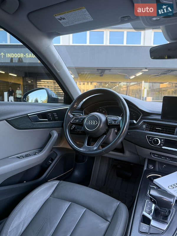 Седан Audi A4 2017 в Ужгороде