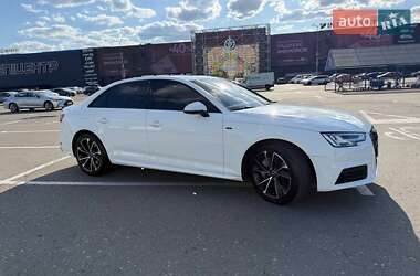 Седан Audi A4 2018 в 