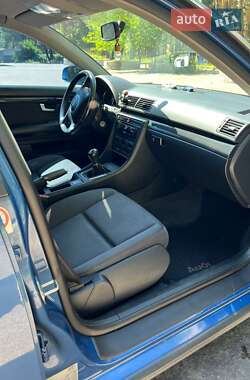 Седан Audi A4 2002 в 