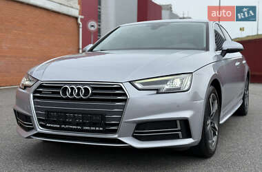 Седан Audi A4 2017 в 