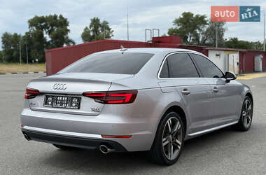 Седан Audi A4 2017 в 
