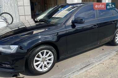 Седан Audi A4 2012 в Києві
