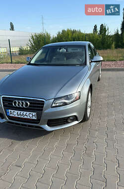 Седан Audi A4 2010 в 