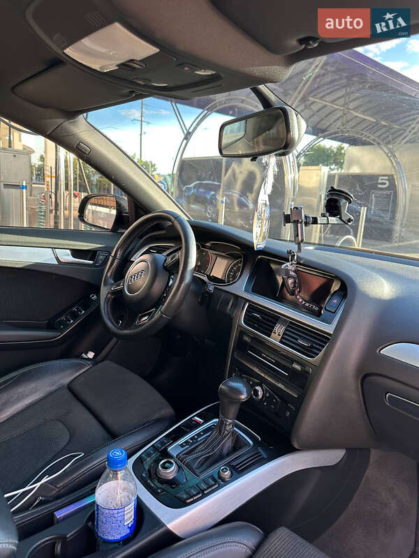 Седан Audi A4 2012 в Одессе