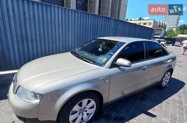 Седан Audi A4 2001 в 