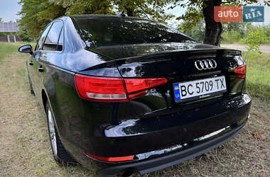 Седан Audi A4 2018 в 