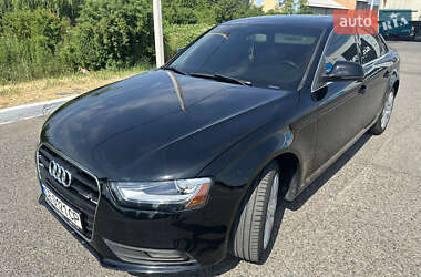 Седан Audi A4 2012 в 