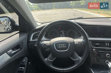 Седан Audi A4 2012 в 