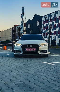 Седан Audi A4 2017 в Киеве