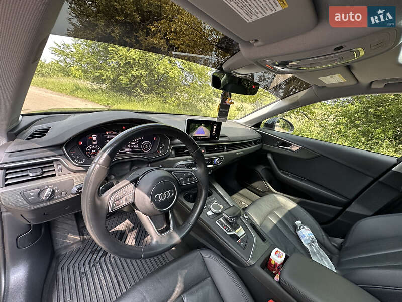 Седан Audi A4 2018 в Шептицькому