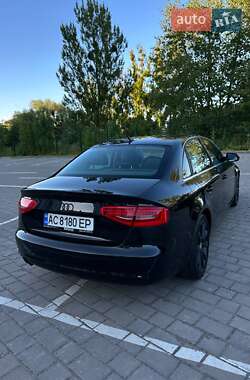 Седан Audi A4 2012 в 