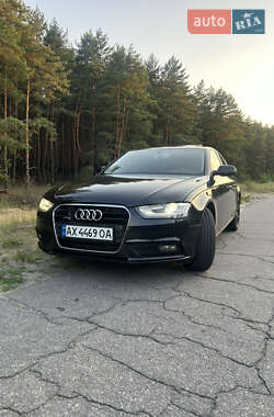 Седан Audi A4 2012 в 