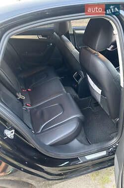 Седан Audi A4 2012 в 