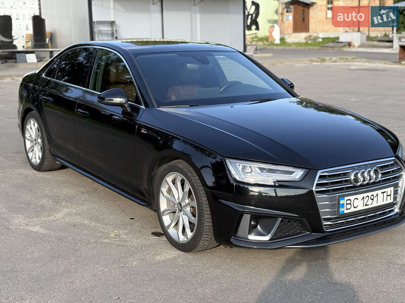 Седан Audi A4 2019 в Львові
