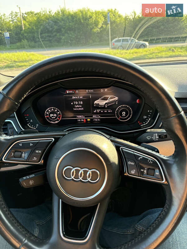 Седан Audi A4 2019 в Львові