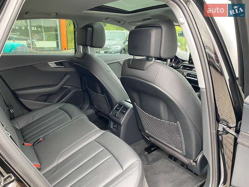Седан Audi A4 2019 в Львові