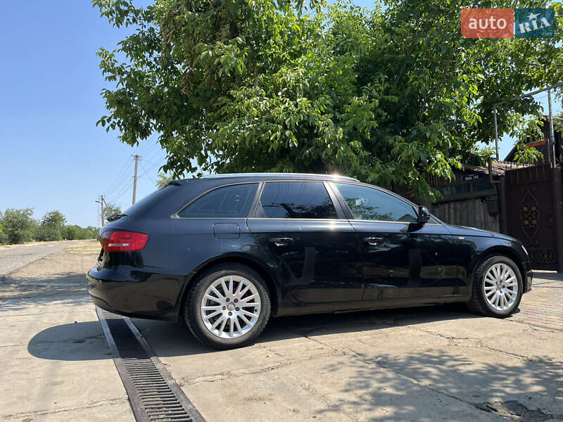Универсал Audi A4 2008 в Тарутине