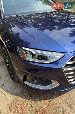Седан Audi A4 2023 в 