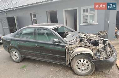 Седан Audi A4 2000 в 