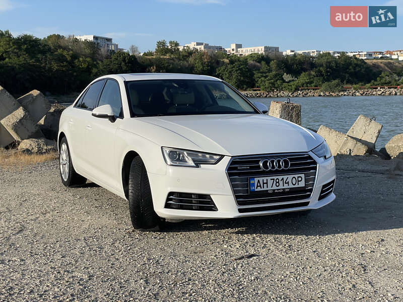 Седан Audi A4 2016 в Кременчуге
