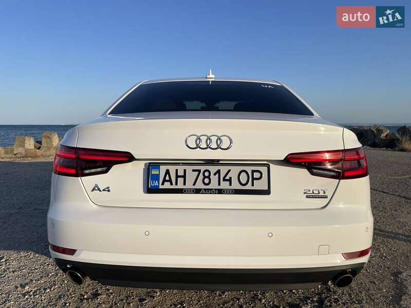 Седан Audi A4 2016 в Кременчуге