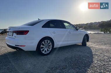 Седан Audi A4 2016 в 
