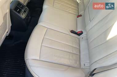 Седан Audi A4 2016 в 