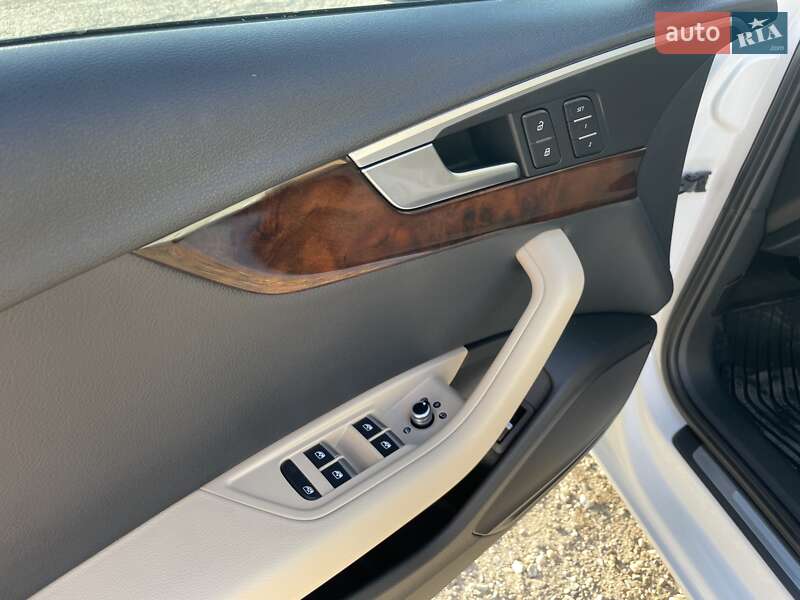 Седан Audi A4 2016 в Кременчуге