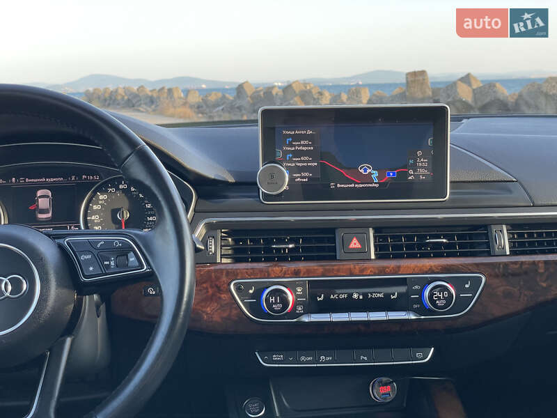 Седан Audi A4 2016 в Кременчуге