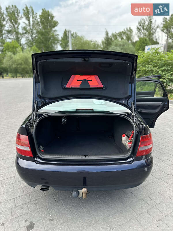Седан Audi A4 1999 в Ивано-Франковске